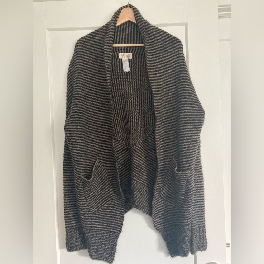 Forever 21 Cardigan Oversized Fuzzy